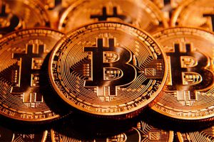 Por qué tratan de timarnos con inversiones en bitcoins