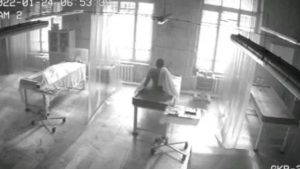 El vídeo del muerto viviente en una morgue rusa