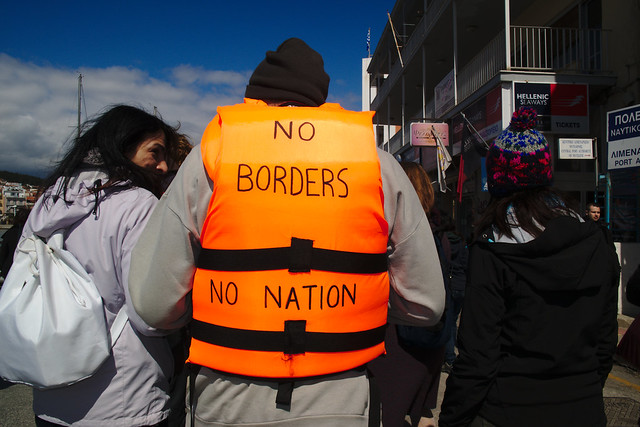 Manifestación en Mytilene (Lesbos) contra la deportación masiva de refugiados a Turquía (2016). Foto: Philmikejones / CC BY-SA 2.0.