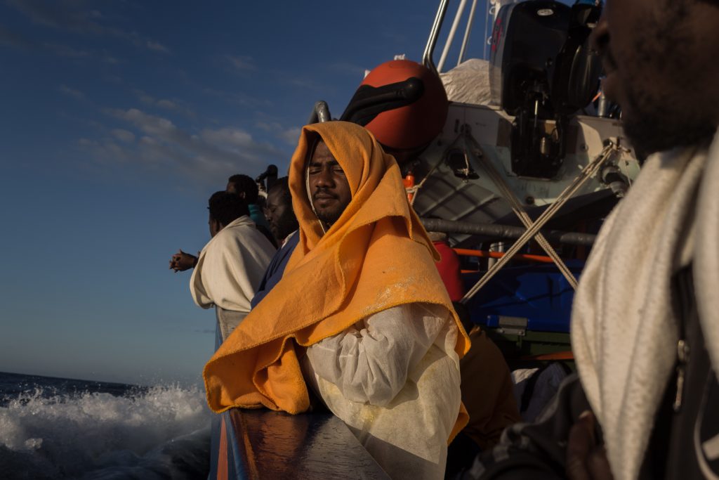 A bordo del Aita Mari la mañana del desembarco de los 79 rescatados en Italia / Marta Maroto 