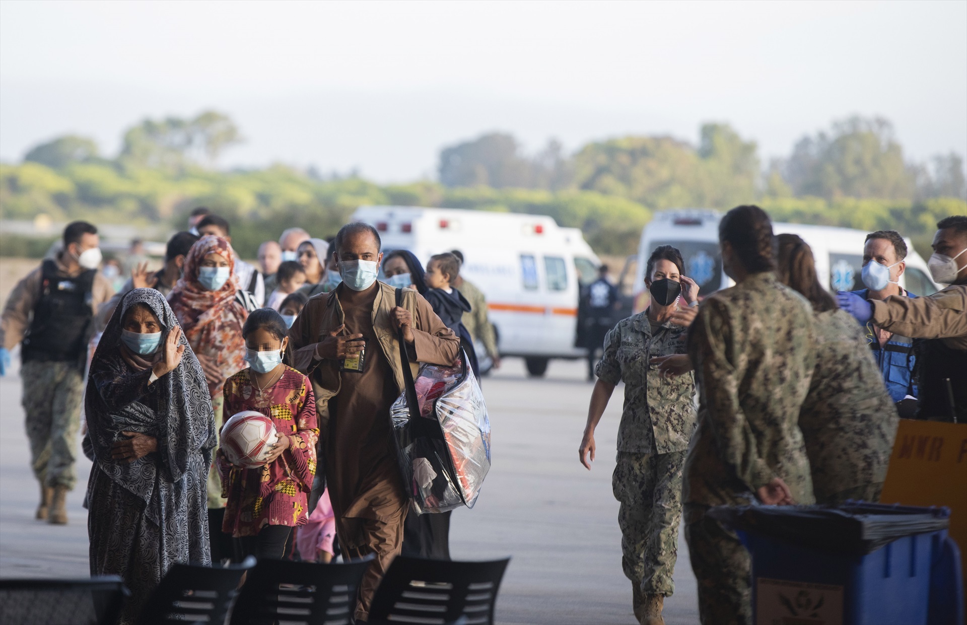 Refugiados afganos llegan a la Base Naval de Rota. -María José López / Europa Press