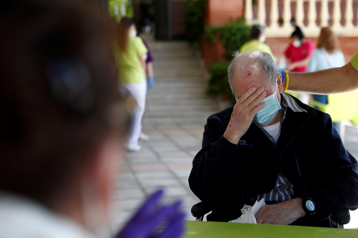 Un anciano residente en un geriátrico de la Comunidad de Madrid. REUTERS/Susana Vera