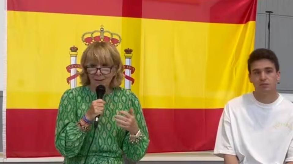 Esperanza Aguirre en una charla con las Nuevas Generaciones del PP