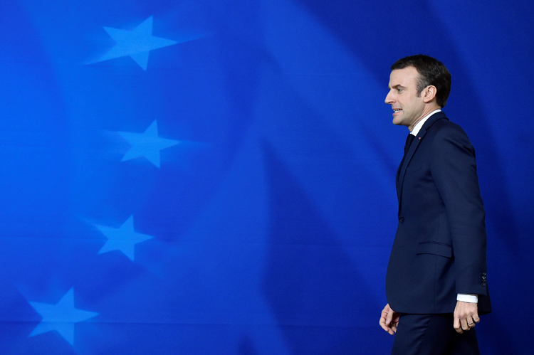 El presidente francés Emmanuel Macron, a su llegada a la rueda de prensa posterior a la última cumbre de la UE en Bruselas. REUTERS/Eric Vidal