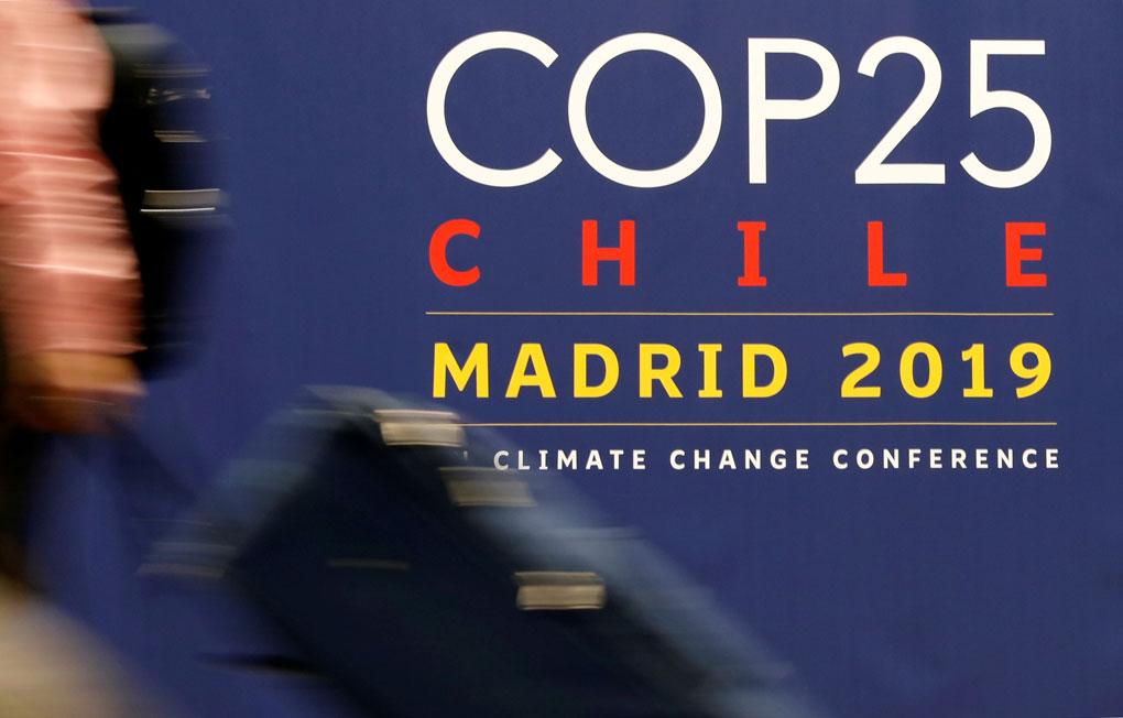 El logo de COP25 durante la Cumbre del Clima, en el recinto ferial Ifema, de Madrid. REUTERS/Nacho Doce