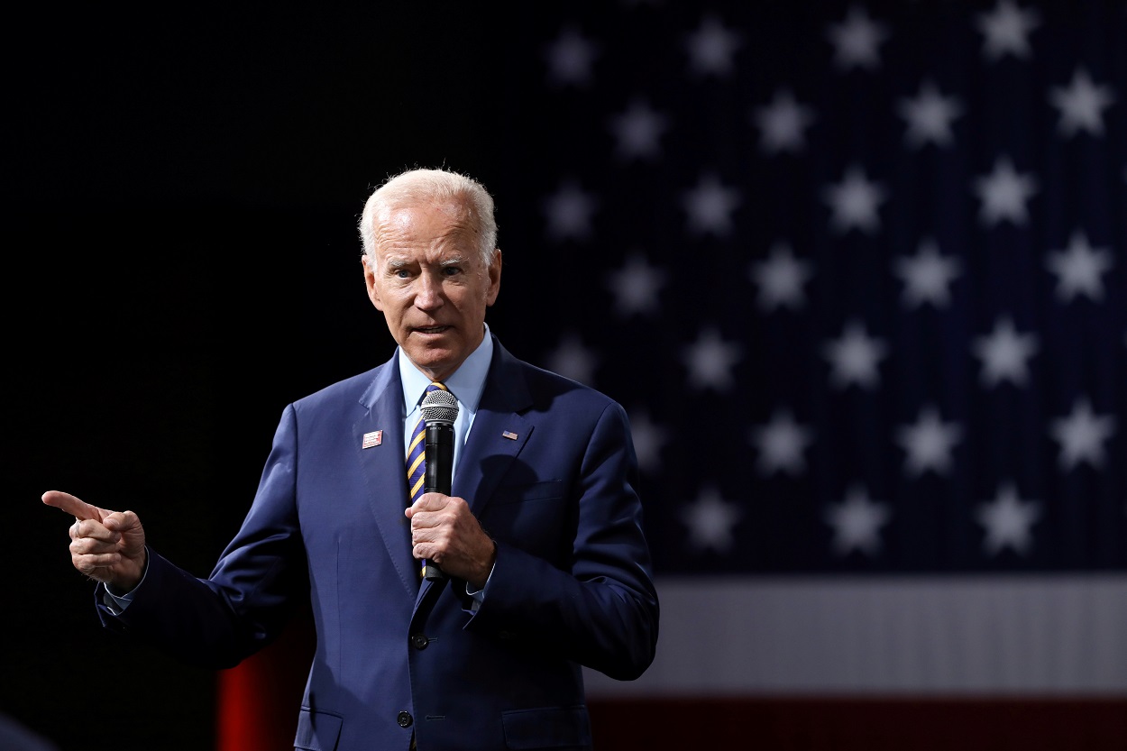 El exvicepresidente de EEUU y aspirante a la candidatura demócrata a la Casa Blanca, JOe Biden, un un acto de campaña en Iowa. REUTERS/Scott Morgan