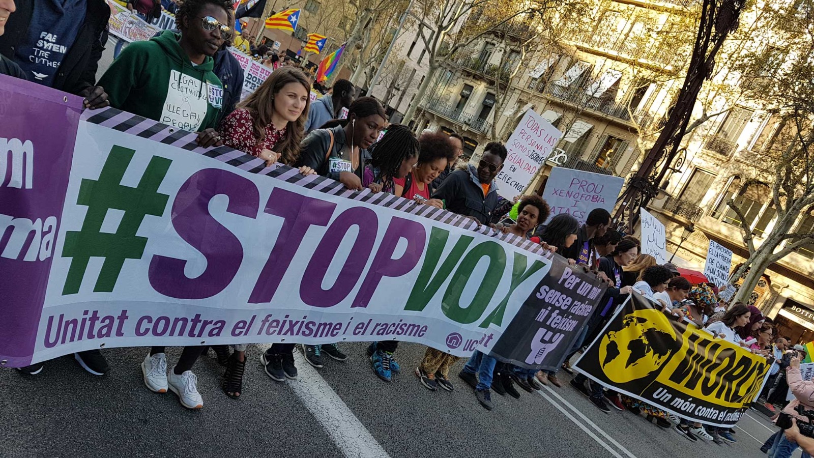 Manifestación en Barcelona convocada por la UCFR en Barcelona, en marzo de 2019, en el marco de la jornada internacional contra el racismo y fascismo, WorldAgainstRacism.