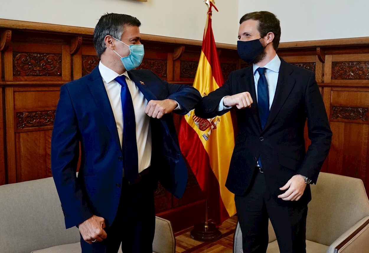 El líder opositor venezolano, Leopoldo López, con el líder del Partido Popular, Pablo Casado, en Madrid. EFE/Partido Popular/ David Mudarra