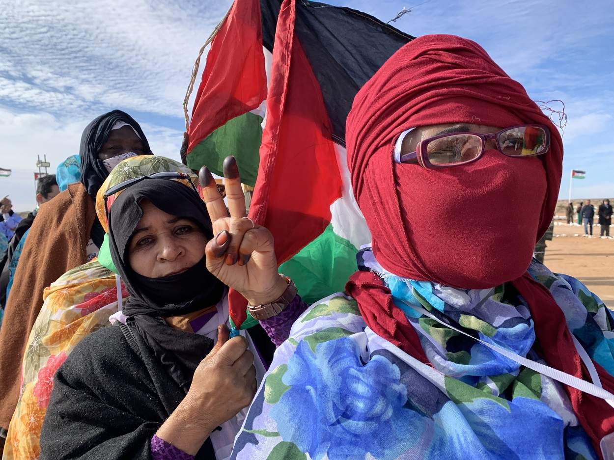 Mujeres saharauis en el XV Congreso del Frente Polisario, en Tifariti, diciembre de 2019. FOTO: Javier Martín