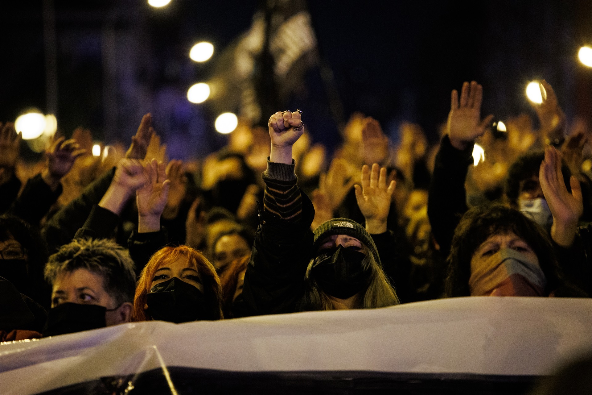 Varias personas participan en una manifestación antifascista. - Alejandro Martínez Vélez / Europa Press