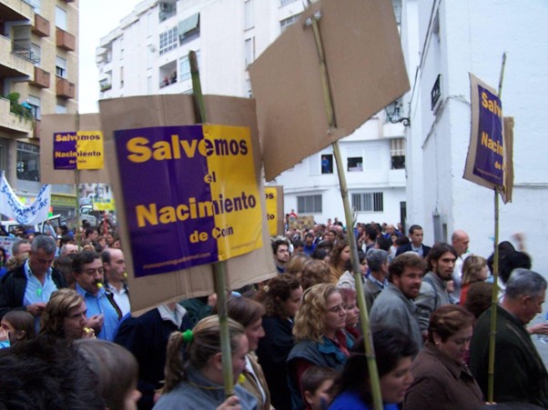 Multitudinaria manifestación en Coín (Málaga) en defensa del Nacimiento, 25 de noviembre de 2006 -FRANCISCO JOSÉ ENRÍQUEZ LLAGAS.