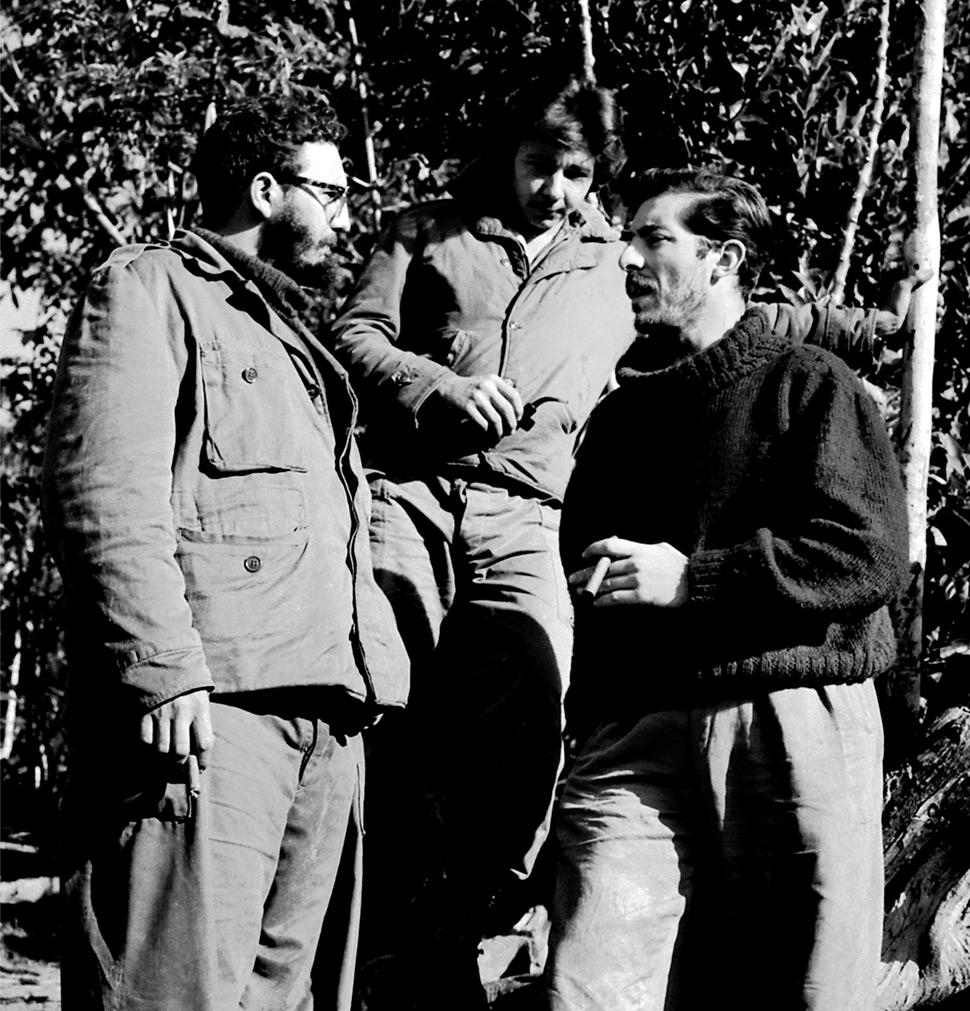 Fidel-Castro,-Raul-Castro-y-Enrique-Meneses