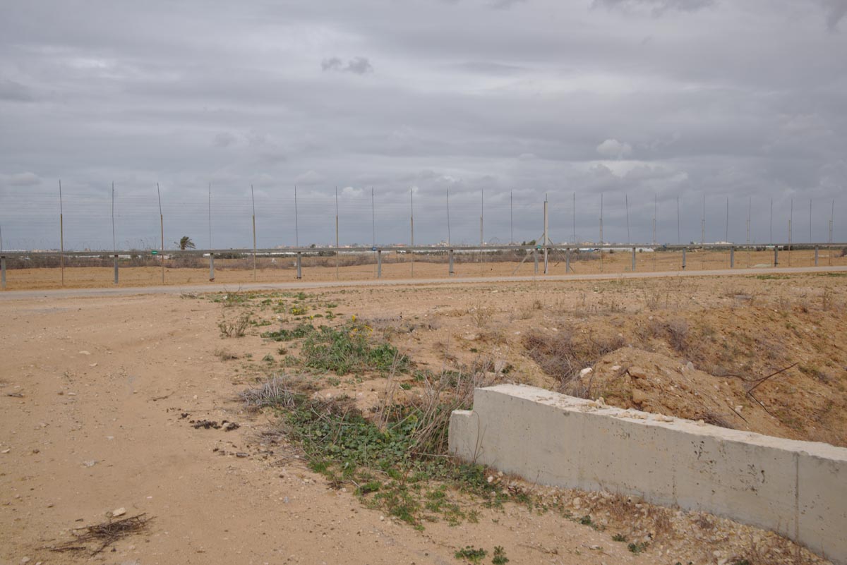 Parte de la valla fronteriza por dónde el grupo de activistas planeaba cruzar al territorio de Gaza.