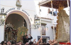 La-Virgen-del-Rocio-en-la-Hermandad-de-Huelva
