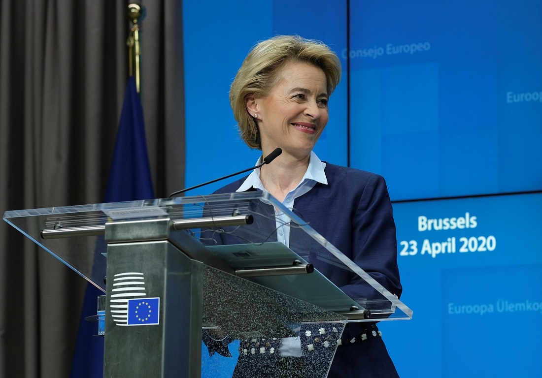 La presidenta de la Comisión Europea, Ursuela von der Leyen, en una rueda de prensa en Bruselas. REUTERS/Olivier Hoslet/Pool