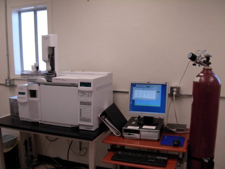 Cromatógrafo de gases con espectrómetro de masas