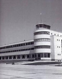 La torre de control del aeropuerto internacional de Teherán-Mehrabad en 1958.
