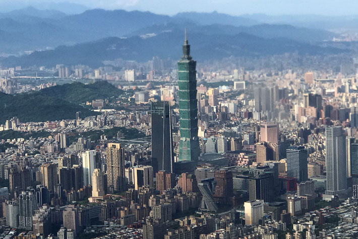 Vista de los rascacielos Nan Shan Plaza y Taipei 101, en el centro de la capital de Taiwan. REUTERS/Tyrone Siu