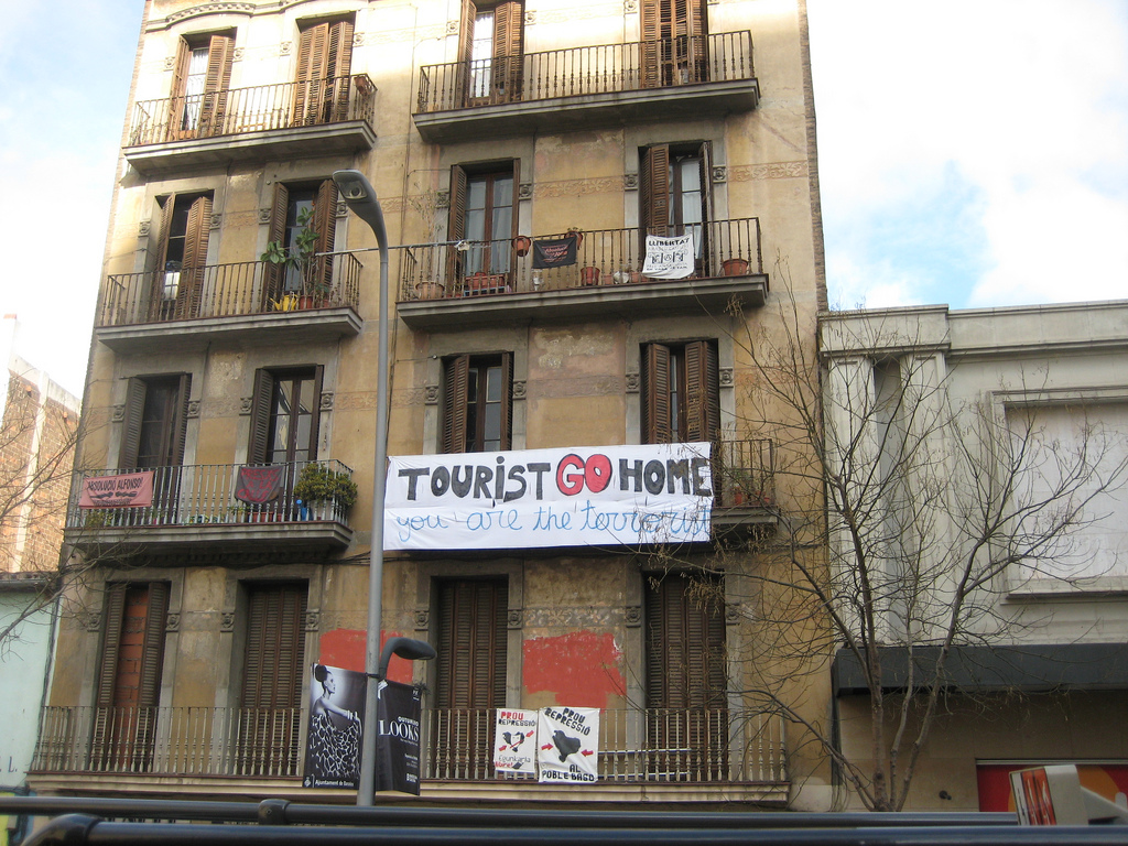 Pancarta en un balcón de Barcelona. Foto: Amy