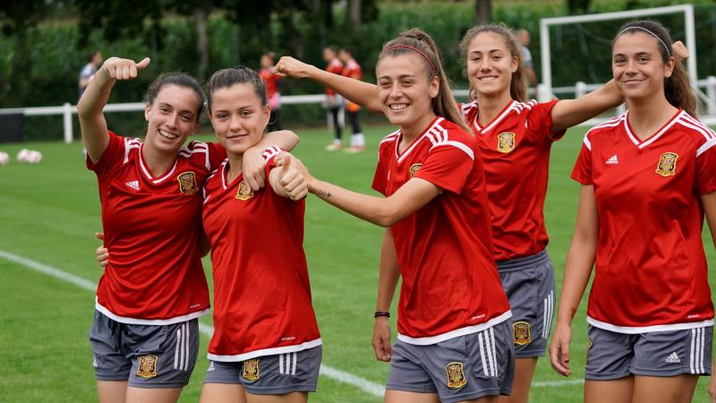 Las jugadoras de la Selección Sub-20 femenina de España, durante un entrenamiento en la Copa del Mundo, disputada en Francia. EFE/RFEF