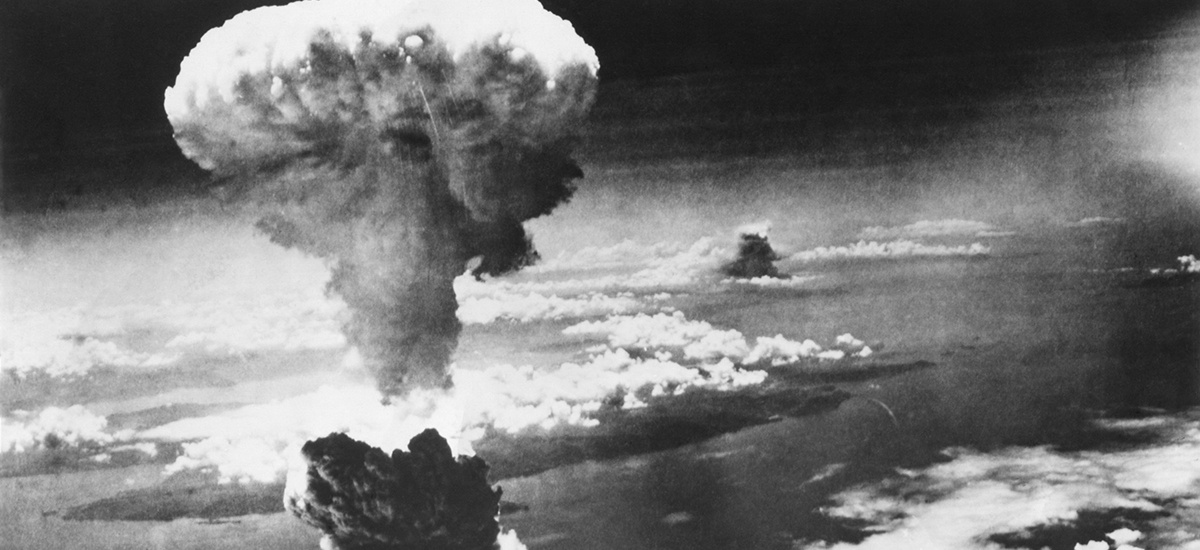 Hongo nuclear provocado por la bomba lanzada en Nagasaki (Japón). EverettHIstorical/hutterstock