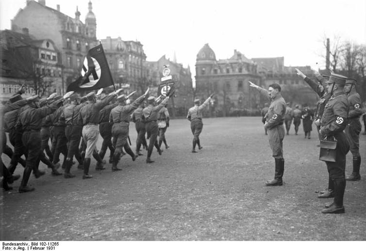 Hitler en un mitin del partido Nazi en Braunschweig en febrero de 1931. German Federal Archive