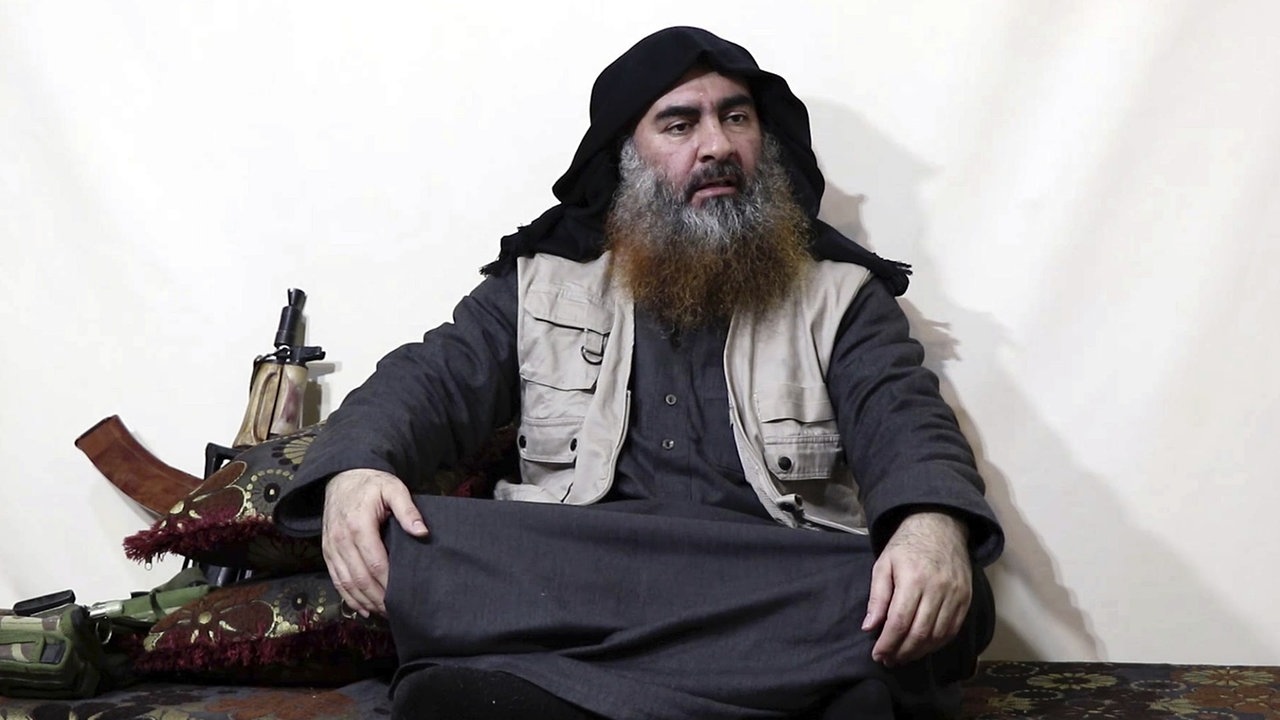 Ibrahim Awwad Ibrahim Badrid, rebautizado como Abu Bakar al Bagdadi. AAP/EPA/ al Furqan ISIS media
