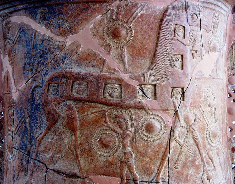 Caballo de Troya en un detalle del Vaso de Mikonos (Museo Arqueológico de Mikonos, Grecia), del siglo VII a. C.