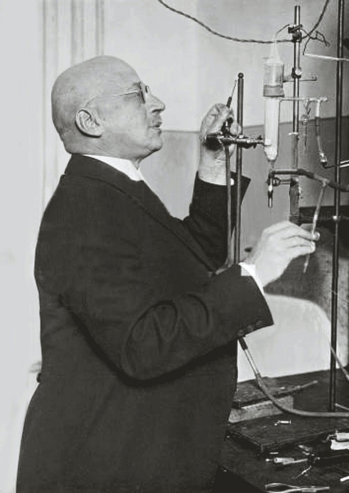 Fritz Haber en el laboratorio de BASF alrededor de 1914. Wikimedia Commons