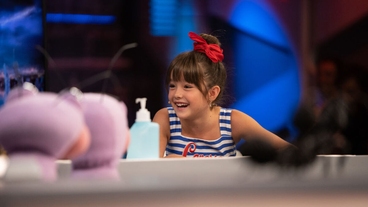 La niña acriz Luna Fulgencio en el programa 'El Hormiguero'.