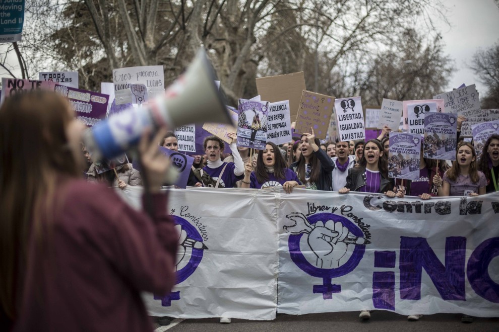 Un grupo de estudiantes de manifiesta en Madrid con motivo del Día Internacional del la mujer en 2020.- JAIRO VARGAS