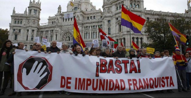 Manifestación estatal por la Memoria Histórica con el lema "Basta de impunidad franquista. / Paco Campos (EFE)