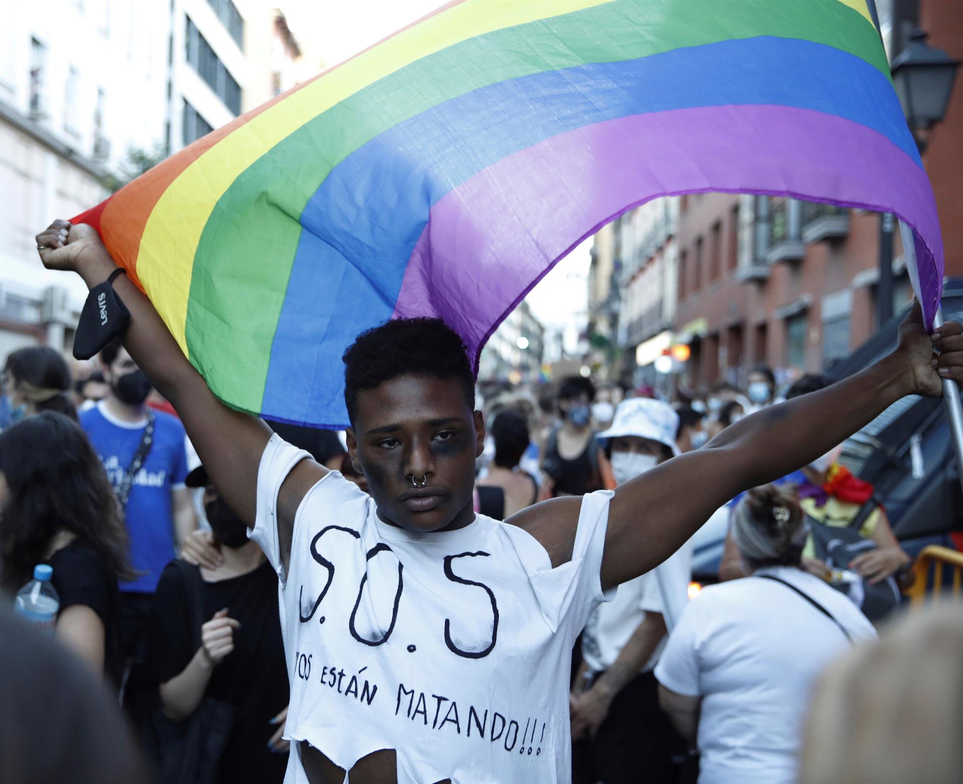 Matar a gritos de "maricón" es homofobia
