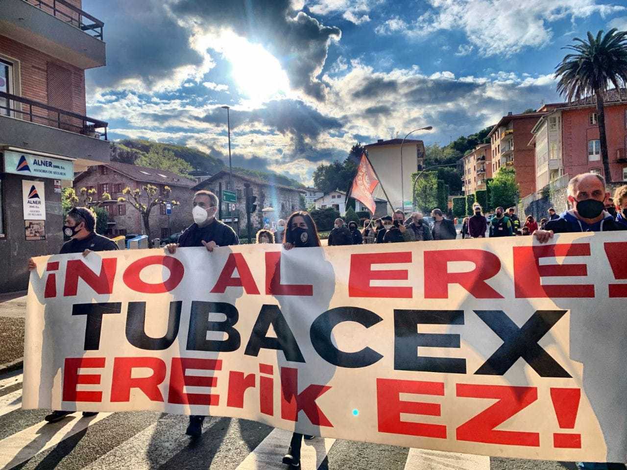 Manifestación contra el ERE en Tubacex.