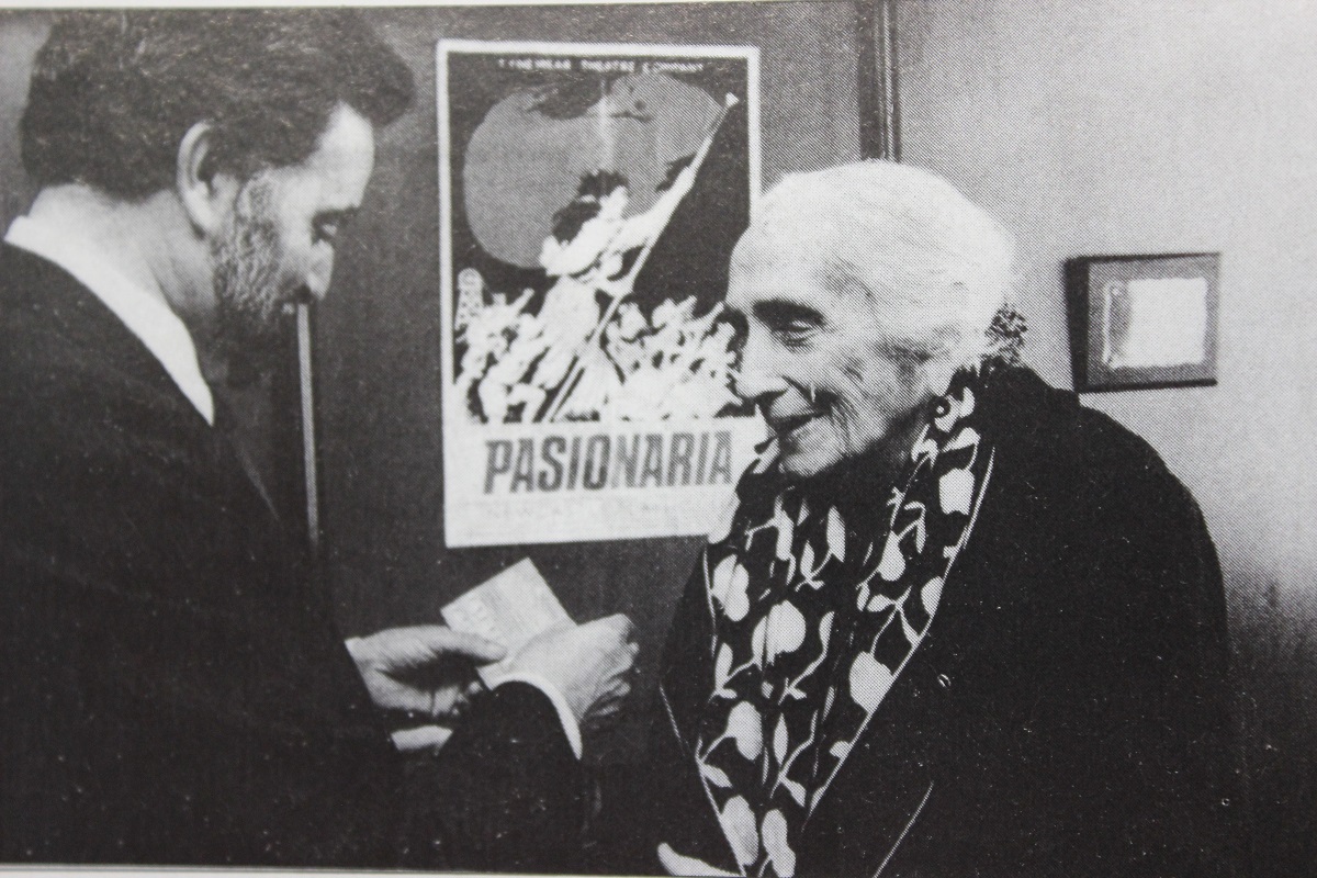 Julio Anguita y La Pasionaria, en una imagen de archivo