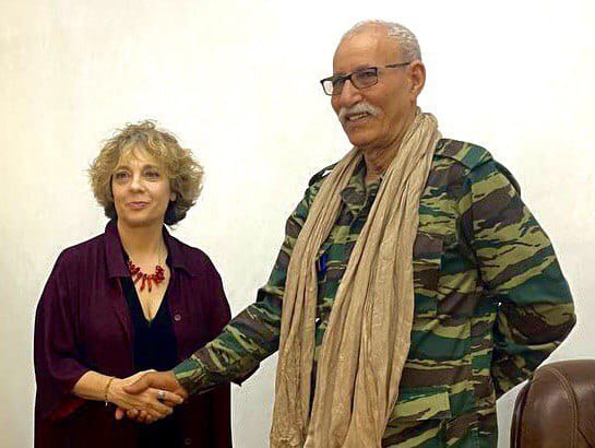 Brahim Galli, Presidente del Frente Polisario en Rabuni, con Gloria Elizo, vicepresidenta tercera del Congreso de los Diputados