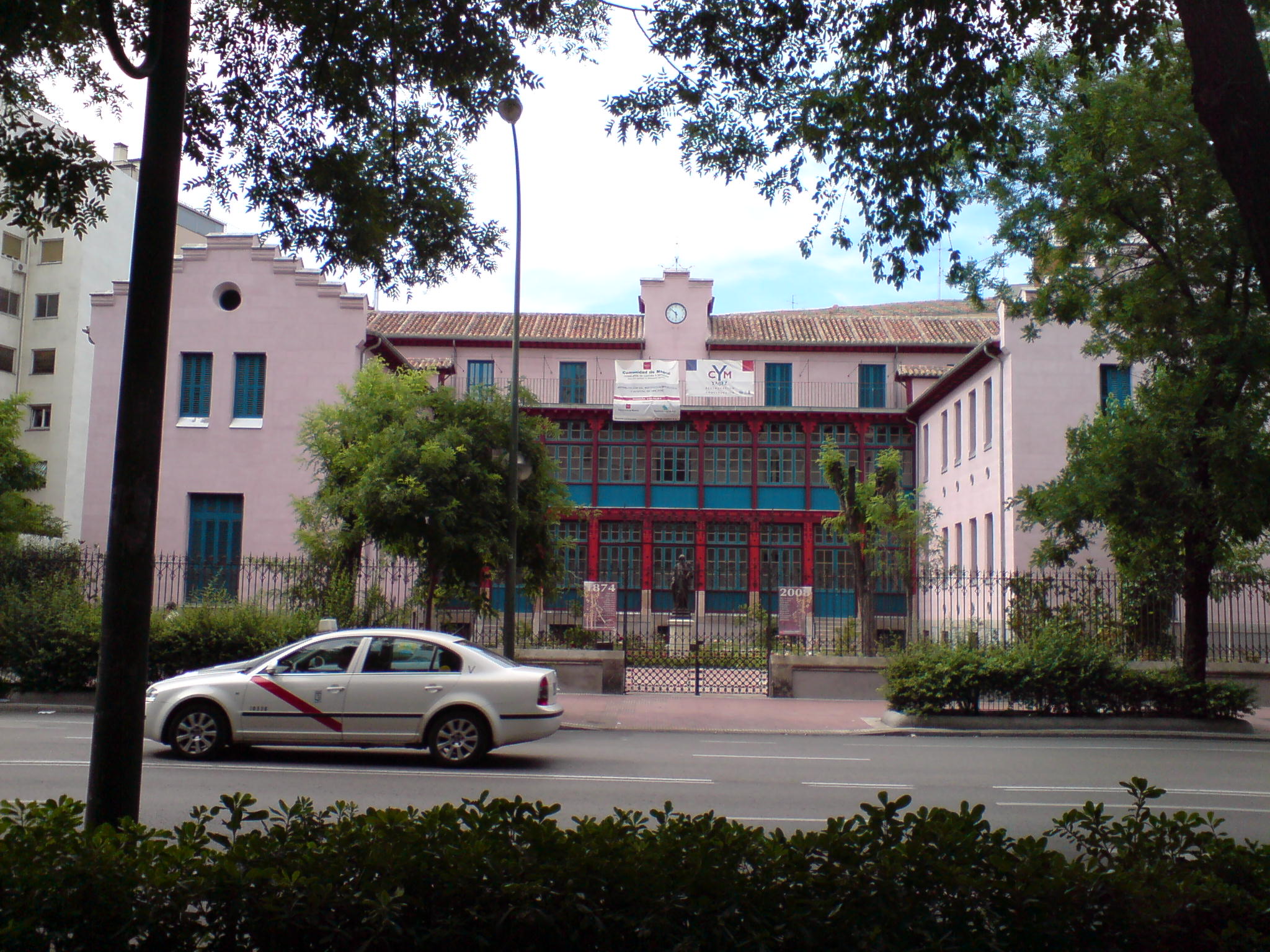El antiguo Instituto Homeopático y Hospital de San José. -Wikimedia Commons