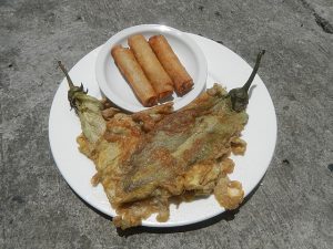 Tortang Talong o tortilla de berenjena filipina. 