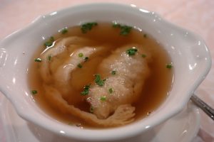 Sopa de dumplings. 