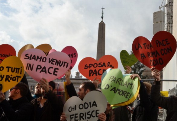 vaticano-manifestazione-contro-omofobia-chiesa-cattolica-08