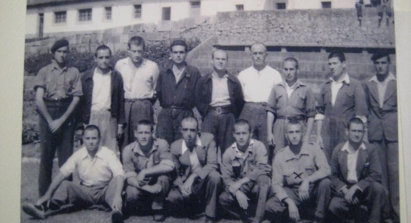 El grupo de militantes de CNT, en el Dueso.