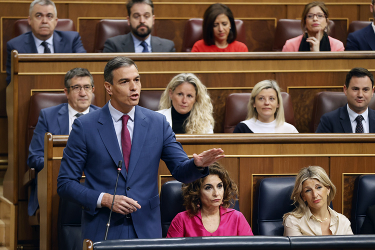 No es con Sánchez ni con el PSOE pero es con la democracia