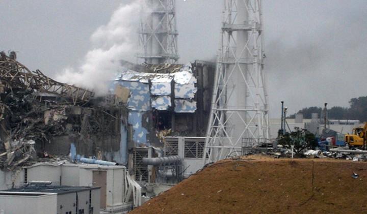 Estado de las unidades 3 y 4 de la central nuclear de Fukushima I el 16/03/2011. Foto: AFP/Público