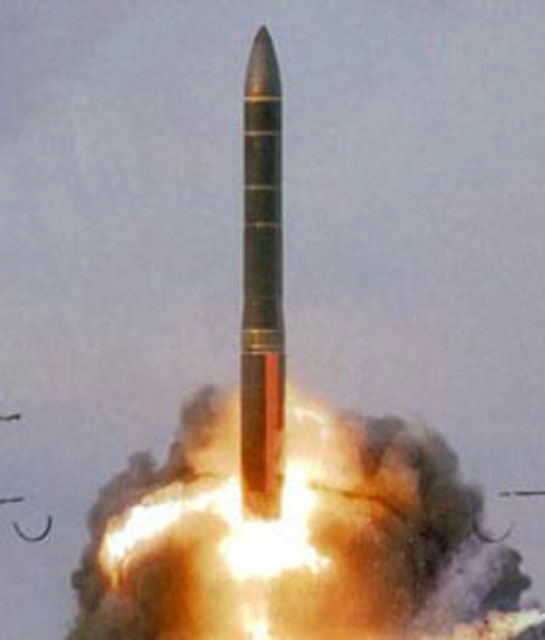 Lanzamiento de un ICBM RS-24 Yars, Kapustin Yar, Rusia