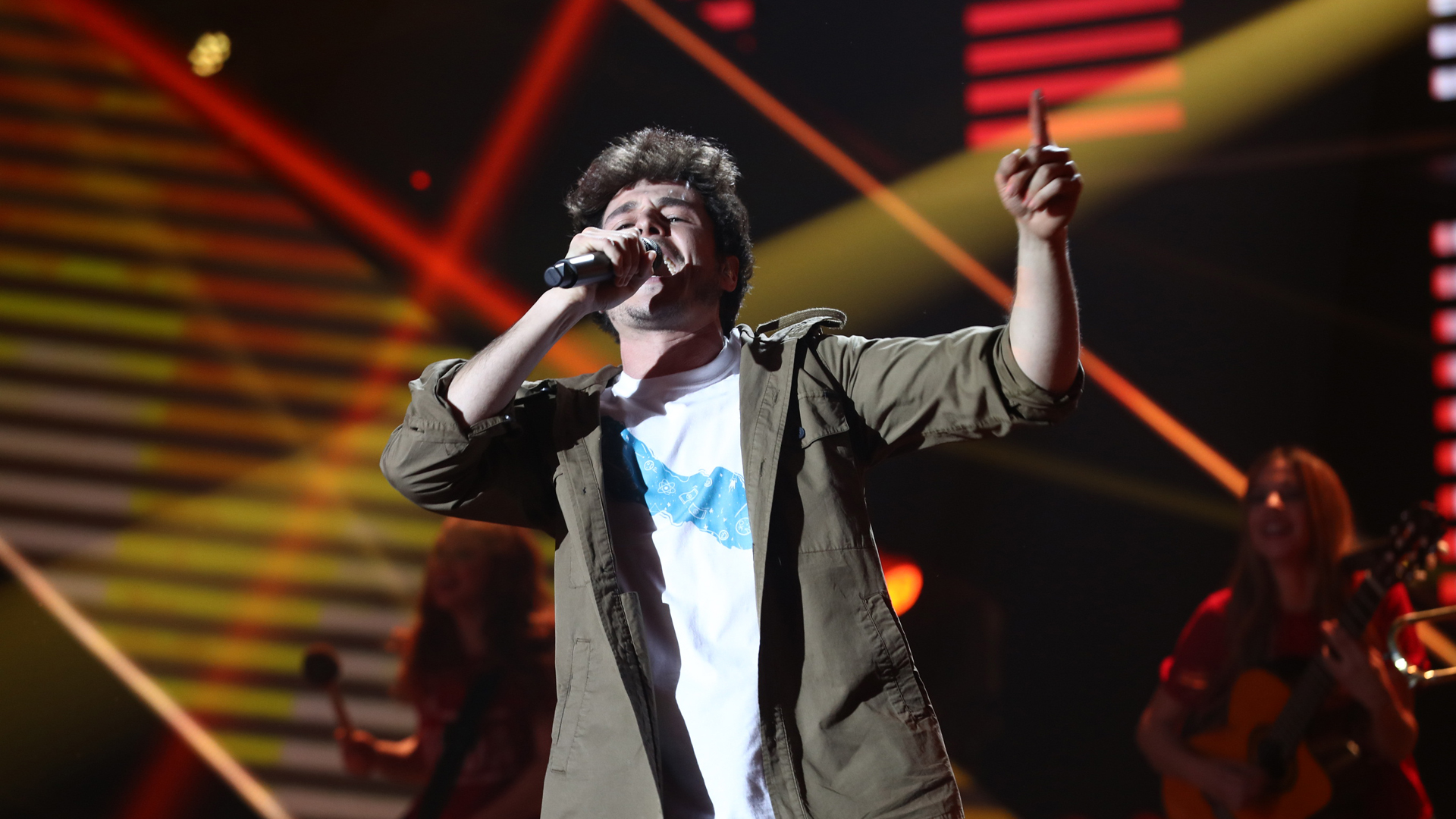 Miki canta 'La venda', en la Gala OT Eurovisión